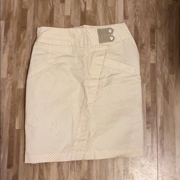 Crafted mini skirt - Picture 1 of 1